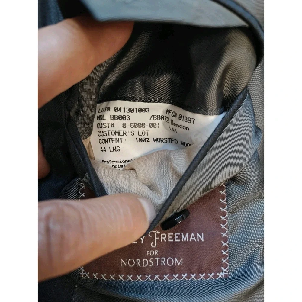Hickey Freeman Mens Sport Coat 44L Black Herringbone Wool 2 Button Made in USA